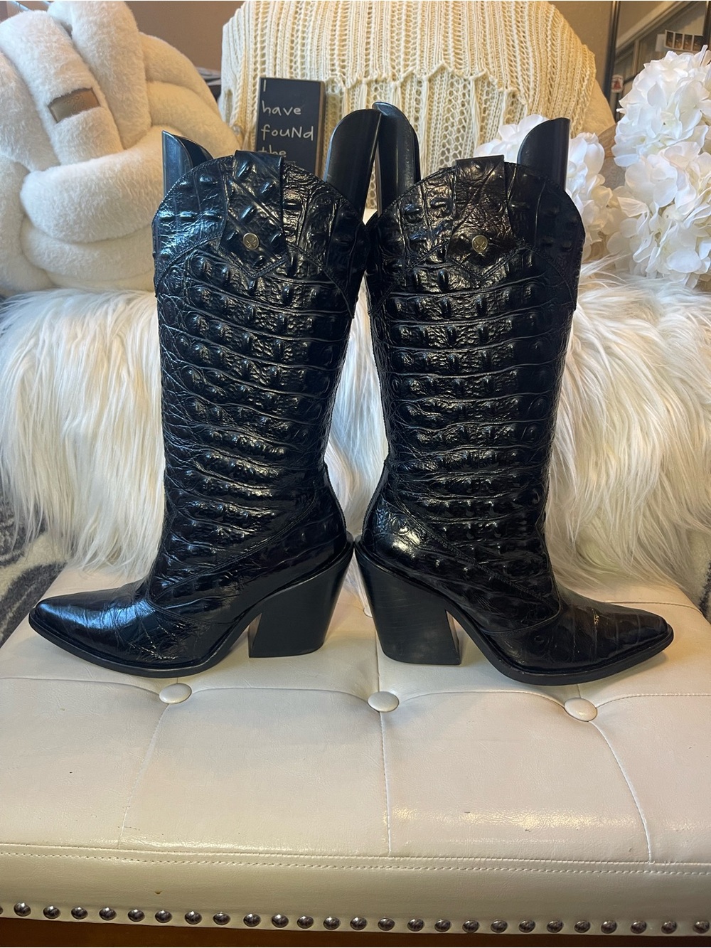 Stivali New York Crocodile Embossed Black Leather Cowboy Boots MSRP$420
